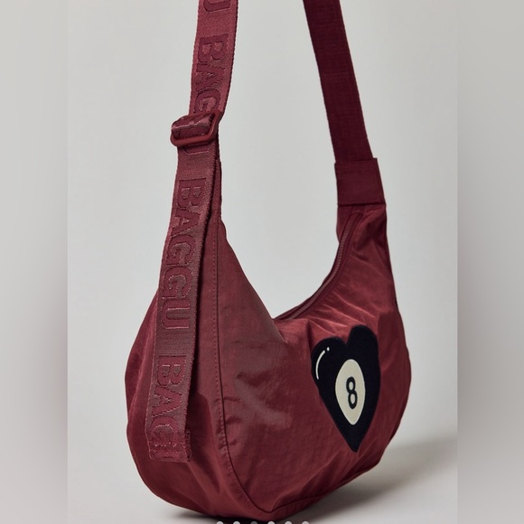 NWT BAGGU Lucky 8 Embroidered 8 Ball Medium Nylon Crescent Bag Wine Mahogany - Picture 9 of 16